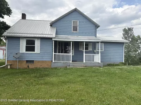 3400 E 5 Point Hwy, Charlotte, MI 48813
