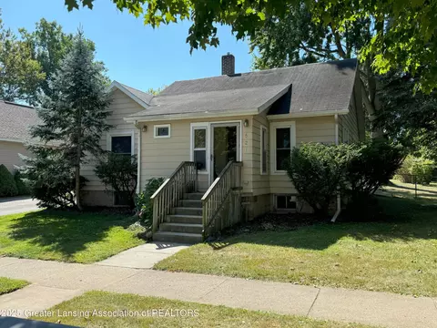 521 W Maple St, Mason, MI 48854