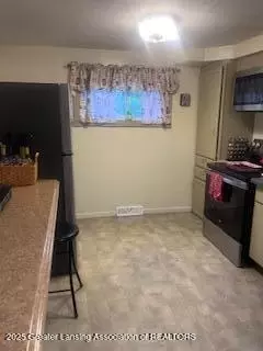 323 E Main St, Elsie, MI 48831 photo 7
