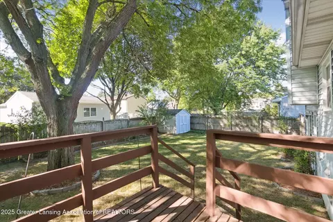 517 Jade Dr, Lansing, MI 48917 photo 32