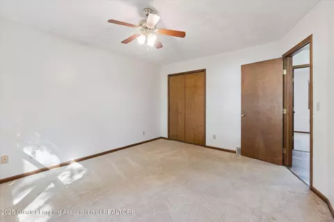 517 Jade Dr, Lansing, MI 48917 photo 17