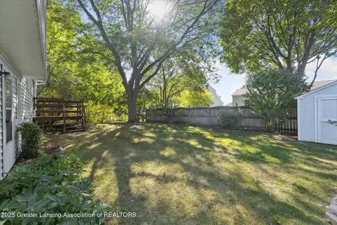 517 Jade Dr, Lansing, MI 48917 photo 35
