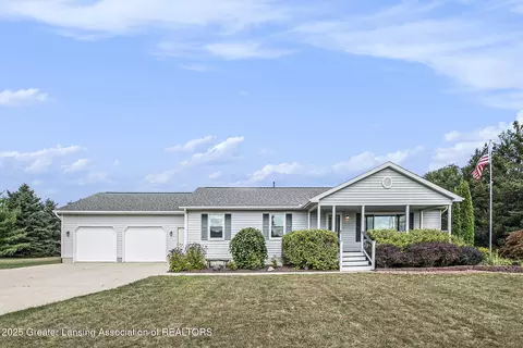 2770 W Kinley Rd, Saint Johns, MI 48879