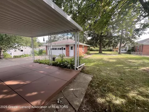 Exterior - 1311 W Morrell St, Jackson, MI 49203 photo 4 of 9