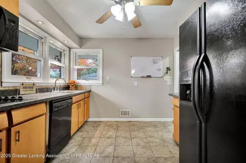Kitchen - 1311 W Morrell St, Jackson, MI 49203 photo 2 of 5