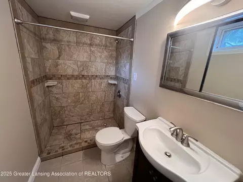Bath - 1311 W Morrell St, Jackson, MI 49203 photo 1 of 2