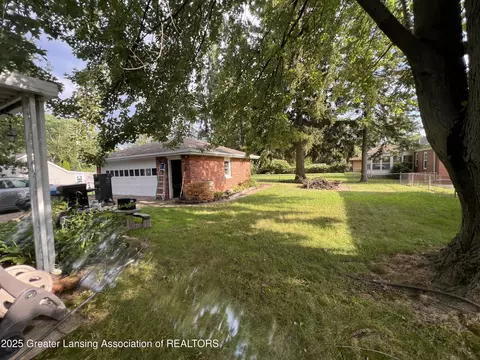 Exterior - 1311 W Morrell St, Jackson, MI 49203 photo 2 of 9