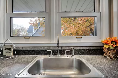 Kitchen - 1311 W Morrell St, Jackson, MI 49203 photo 5 of 5