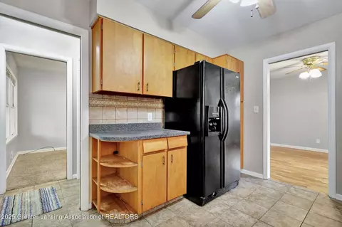 Entry Way - 1311 W Morrell St, Jackson, MI 49203 photo 1 of 1