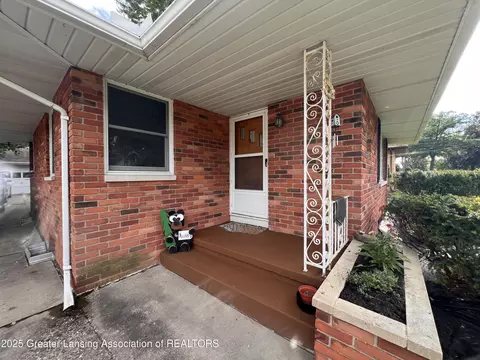 Exterior - 1311 W Morrell St, Jackson, MI 49203 photo 1 of 12