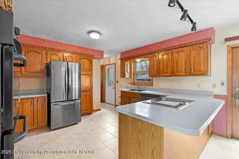 Kitchen - 5236 Drumheller Rd, Bath, MI 48808 photo 1 of 4