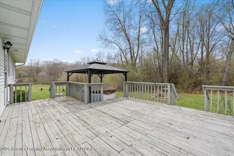 Exterior - 5236 Drumheller Rd, Bath, MI 48808 photo 3 of 7