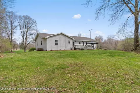 Exterior - 5236 Drumheller Rd, Bath, MI 48808 photo 6 of 7