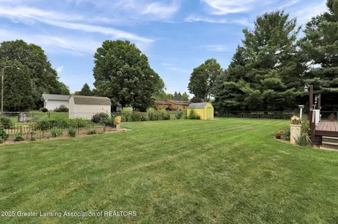 Exterior - 1621 E Stoll Rd, Lansing, MI 48906 photo 9 of 9