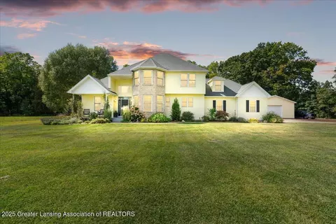 243 N Aurelius Rd, Mason, MI 48854