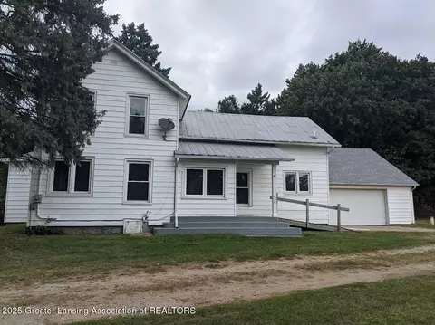 7047 S Upton, Laingsburg, MI 48848