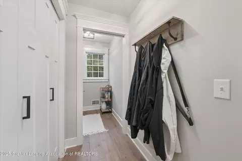 Entry Way - 13132 Addington Dr, Dewitt, MI 48820 photo 3 of 7