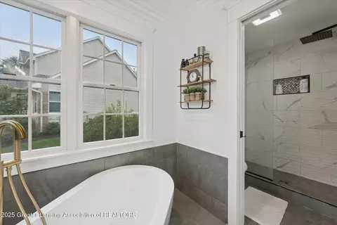 Bath - 13132 Addington Dr, Dewitt, MI 48820 photo 2 of 6