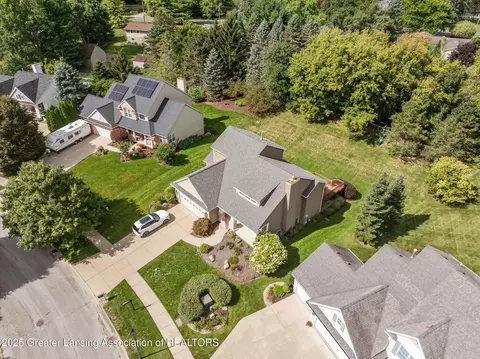 View/Area - 13132 Addington Dr, Dewitt, MI 48820 photo 4 of 12