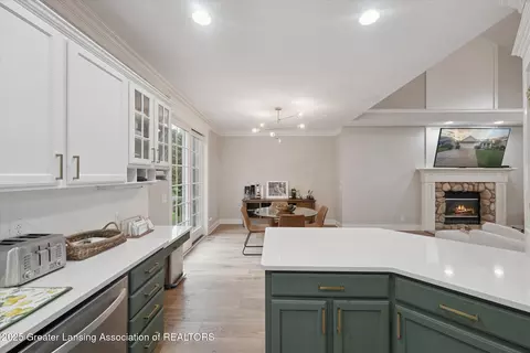 Kitchen - 13132 Addington Dr, Dewitt, MI 48820 photo 5 of 5