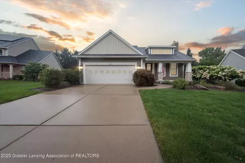 13132 Addington Dr, Dewitt, MI 48820