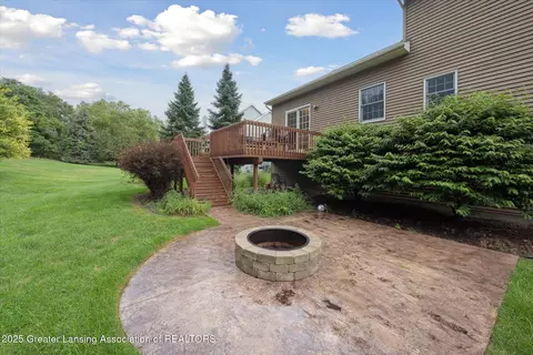 Exterior - 13132 Addington Dr, Dewitt, MI 48820 photo 5 of 8