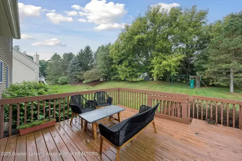 Exterior - 13132 Addington Dr, Dewitt, MI 48820 photo 4 of 8
