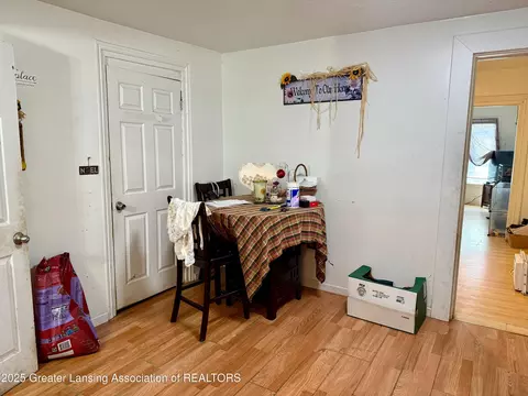 Dining - 528 River St, Owosso, MI 48867 photo 1 of 1