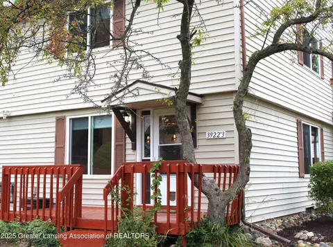 3922 Hunters Ridge Dr #3, Lansing, MI 48911