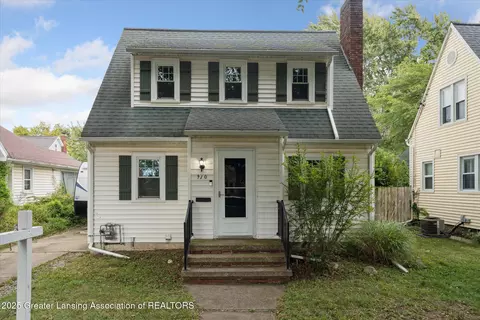 910 Durant St, Lansing, MI 48915
