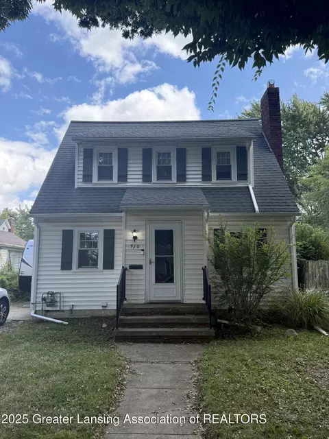Exterior - 910 Durant St, Lansing, MI 48915 photo 2 of 11