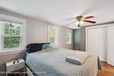 Bedroom - 910 Durant St, Lansing, MI 48915 photo 2 of 5
