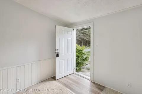 Entry Way - 9991 W Stoll Rd, Haslett, MI 48840 photo 1 of 2