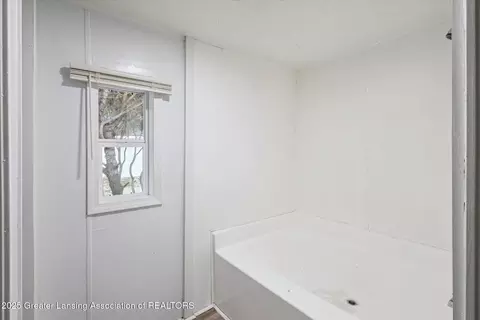 Bath - 9991 W Stoll Rd, Haslett, MI 48840 photo 4 of 4