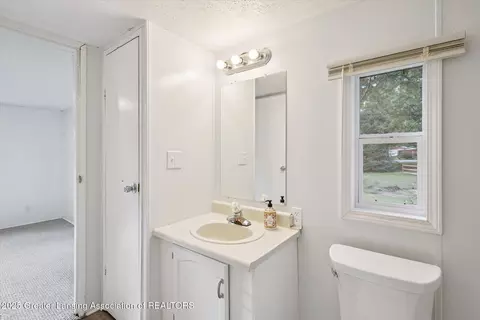 Bath - 9991 W Stoll Rd, Haslett, MI 48840 photo 1 of 4