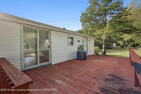 Exterior - 9991 W Stoll Rd, Haslett, MI 48840 photo 5 of 10