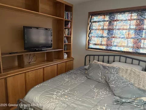 Bedroom - 4448 Hamilton Way, Gladwin, MI 48624 photo 4 of 10