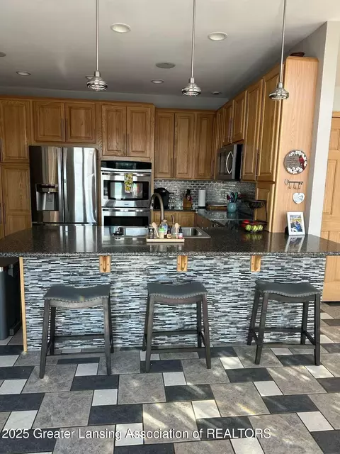 Kitchen - 4448 Hamilton Way, Gladwin, MI 48624 photo 3 of 5