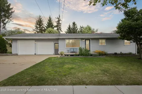 734 Cherry St, Charlotte, MI 48813