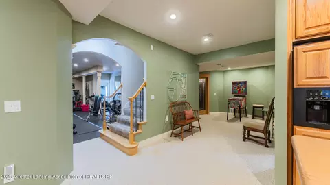 Entry Way - 405 Shoreline Dr, Dewitt, MI 48820 photo 4 of 5