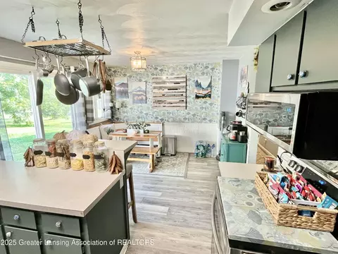 Kitchen - 6740 W Herbison Rd, Dewitt, MI 48820 photo 2 of 5