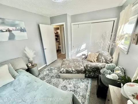 Bedroom - 6740 W Herbison Rd, Dewitt, MI 48820 photo 4 of 7