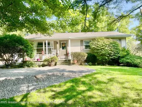 6740 W Herbison Rd, Dewitt, MI 48820