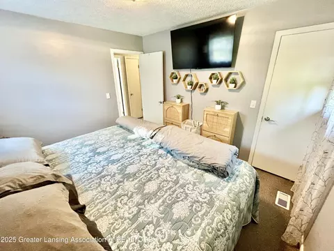Bedroom - 6740 W Herbison Rd, Dewitt, MI 48820 photo 7 of 7