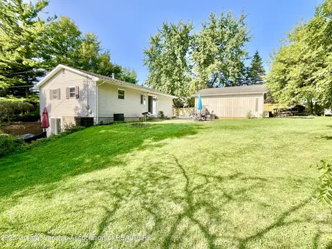 Exterior - 6740 W Herbison Rd, Dewitt, MI 48820 photo 9 of 15