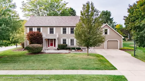3879 Crooked Creek Dr, Okemos, MI 48864