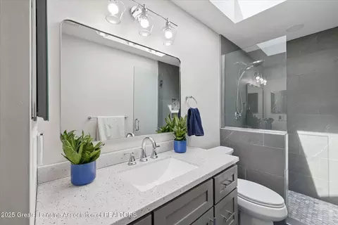 Bath - 2197 Haslett Rd, Williamston, MI 48895 photo 1 of 6