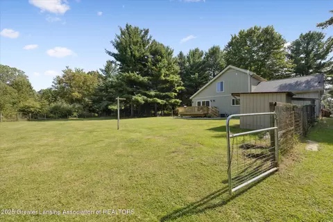 Exterior - 2197 Haslett Rd, Williamston, MI 48895 photo 3 of 12
