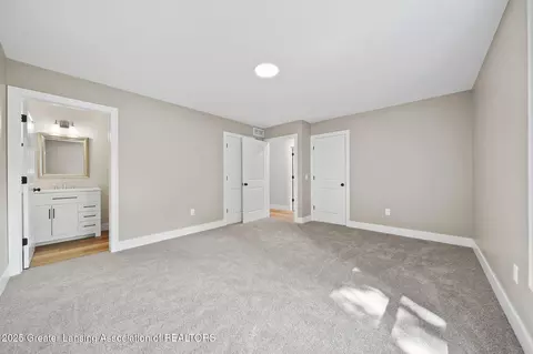 Bedroom - 315 E Trail St, Jackson, MI 49201 photo 4 of 5