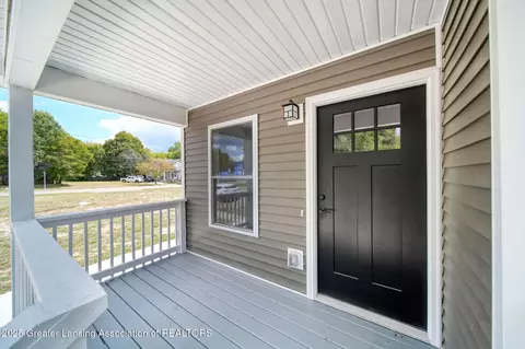 Exterior - 315 E Trail St, Jackson, MI 49201 photo 2 of 2